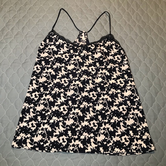 Women’s NY&Co Floral and Lace Cami Tank - Picture 8 of 13